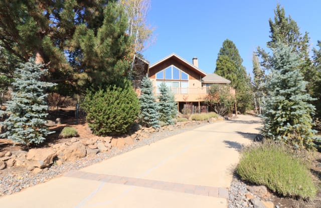 268 NW Scenic Heights Dr - 268 Northwest Scenic Heights Drive, Bend, OR 97703