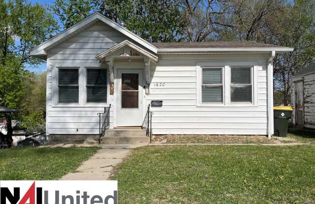 Two bedroom, One bathroom home for rent photos photos
