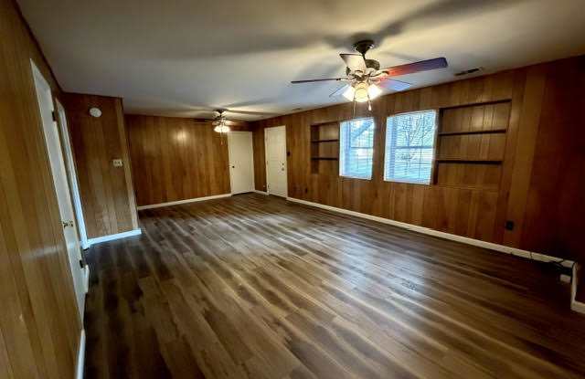 21427 Sanners Ln Gallery 2
