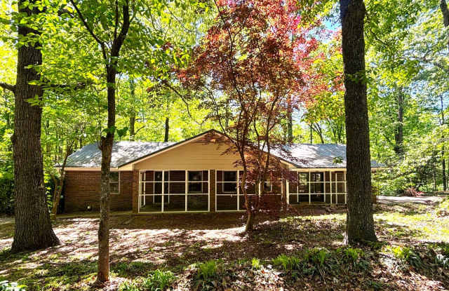 Private Wooded Retreat in Gainesville | 3 Bed | 2 Bath | Unfinished Basement photos photos