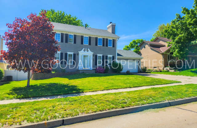 4 Bedroom 2 car garage home in Clive photos photos