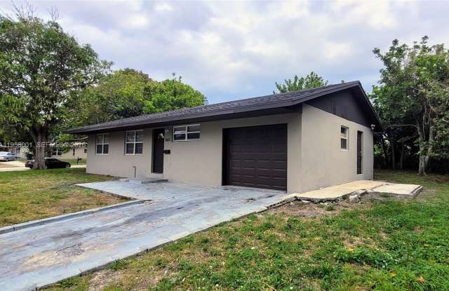 1642 44th St photos photos