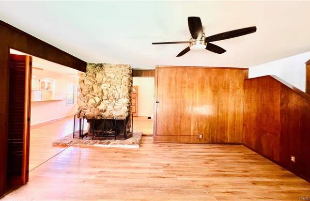 6637 Balcom Avenue photos photos