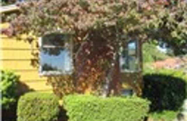 Winslow Cottage - 261 Eagle Place Northeast, Bainbridge Island, WA 98110