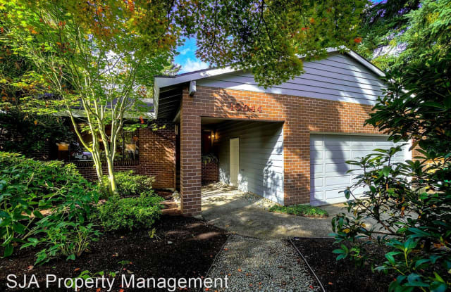 10044 46TH PL NE - 10044 46th Pl NE, Seattle, WA 98125