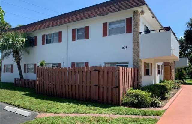 206 SW 1st St photos photos