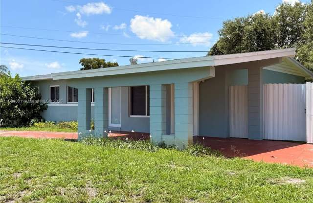 18920 NW 31st Ave - 18920 Northwest 31st Avenue, Miami Gardens, FL 33056