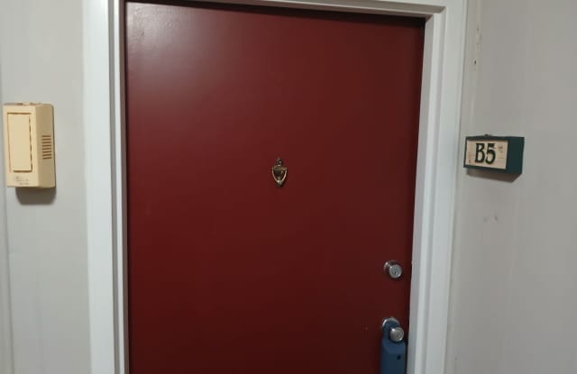 2805 Northeast Expressway Gallery 3