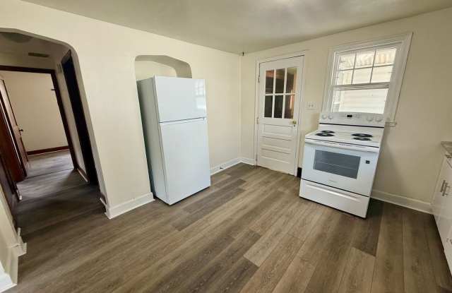 4 Bed 1 Bath Single Family Home in Wausau photos photos