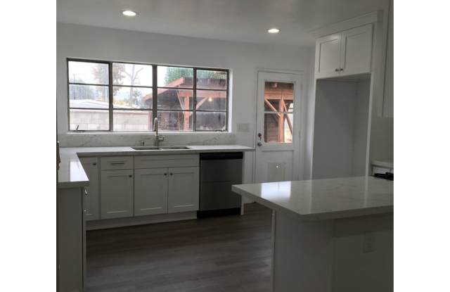8036 Cantaloupe Avenue Gallery 4