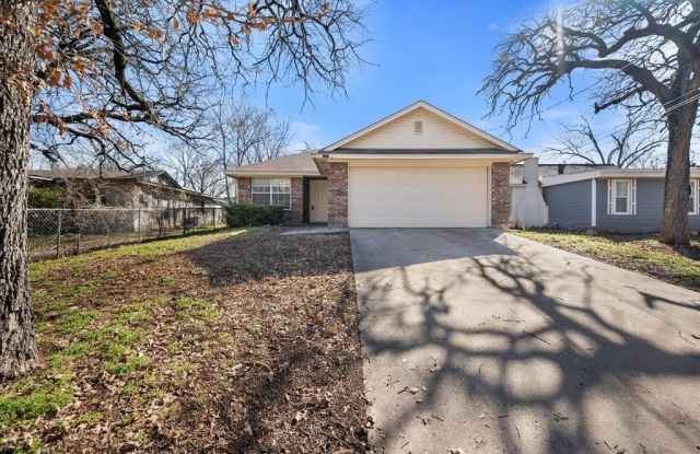 3324 Delaware Trail - 3324 Delaware Trail, Lake Worth, TX 76135