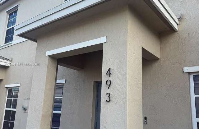 493 NE 4th St photos photos