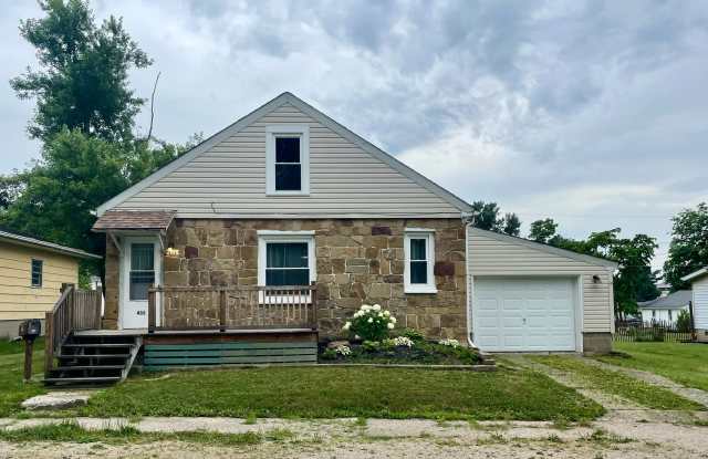 435 Wellington Avenue photos photos