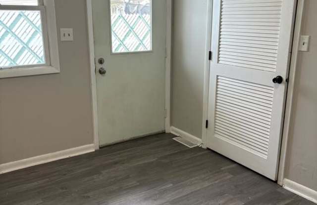 727 North Daniels Avenue photos photos