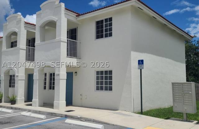 210 SW 3rd Ct Gallery 2