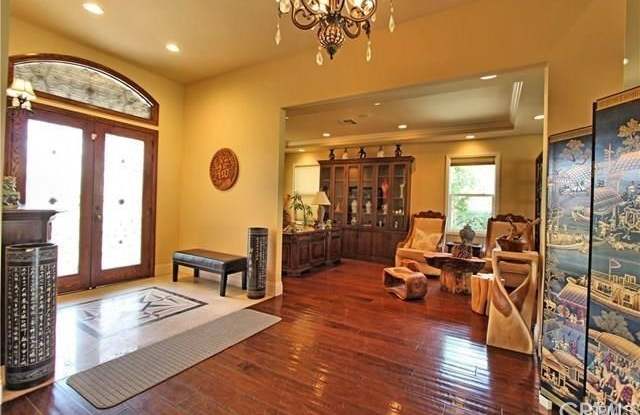 972 Watercress Lane Gallery 2