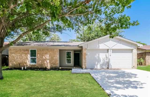 4710 Green Hollow Drive - 4710 Green Hollow Drive, Arlington, TX 76017