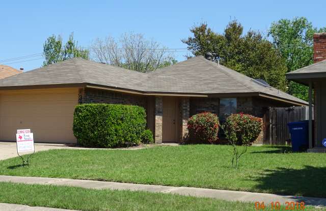 3708 Roussillon Dr - 3708 Roussillon Drive, Carrollton, TX 75007