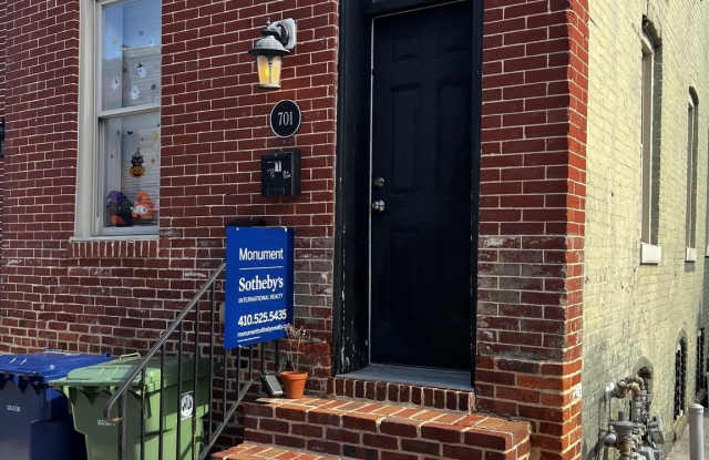 701 N MADEIRA Street Gallery 3