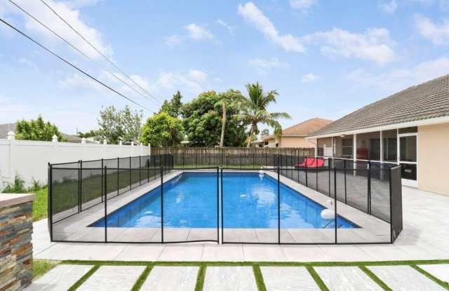 2962 SW Coastal Terrace Gallery 3