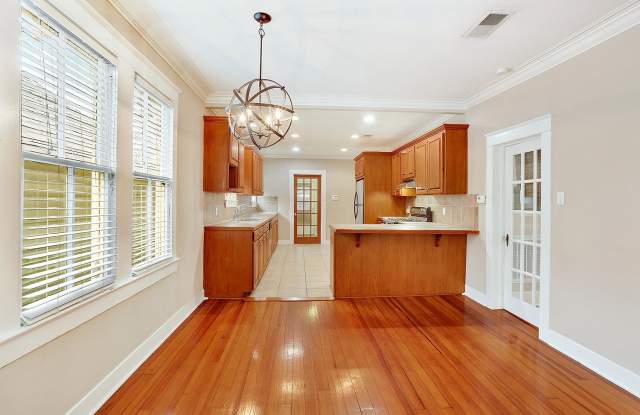 Great Garden District Cottage Gallery 4