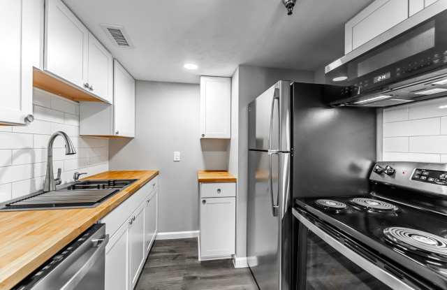 303 1st Street - B Gallery 4