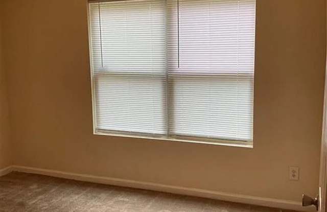 Room in 3 Bedroom Home at Fairington Club Dr photos photos