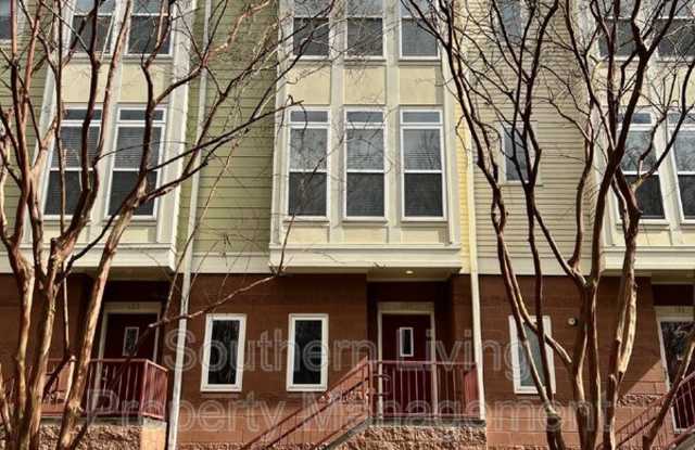 127 S Sycamore St photos photos