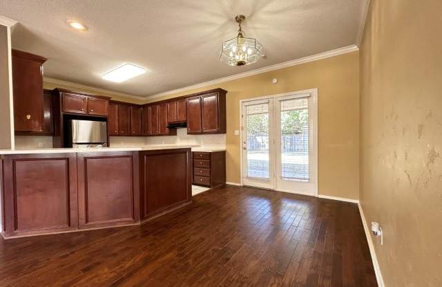 6604 Belmont Avenue Gallery 3