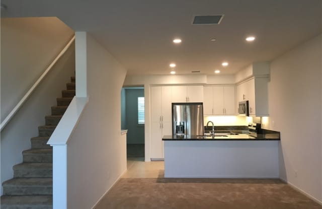 5873 Rostrata Avenue Gallery 2
