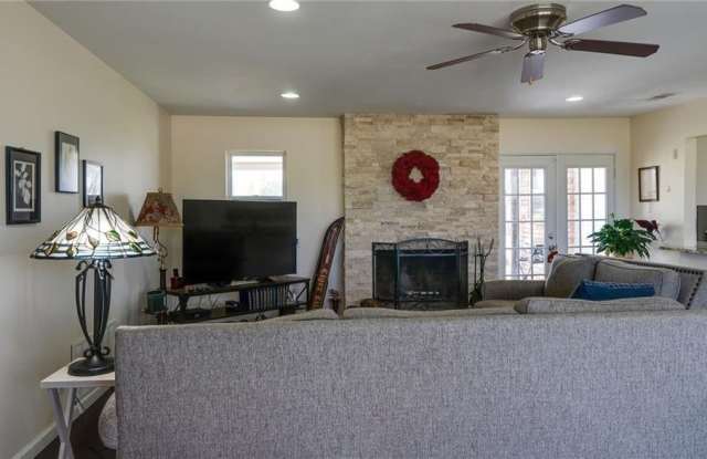 4604 Sachse Road Gallery 4