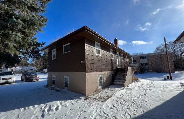 905 9th Ave S - 905 9th Avenue South, Moorhead, MN 56560