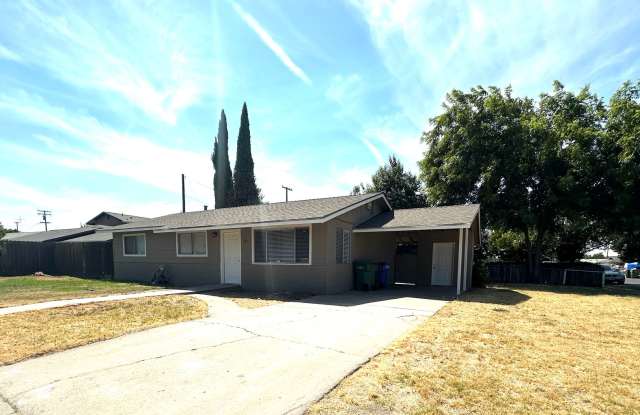 Charming 3-Bed, 1-Bath Home with Upgraded Kitchen & Landscaping Included! Gallery 4