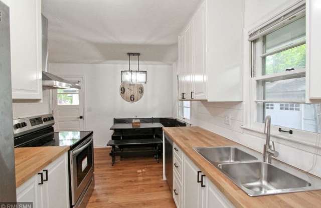 8728 Hadley Avenue S Gallery 3