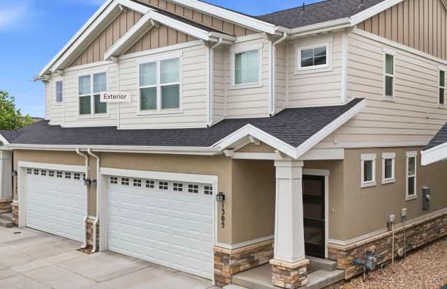 1303 E WEYBURN Ln Gallery 2