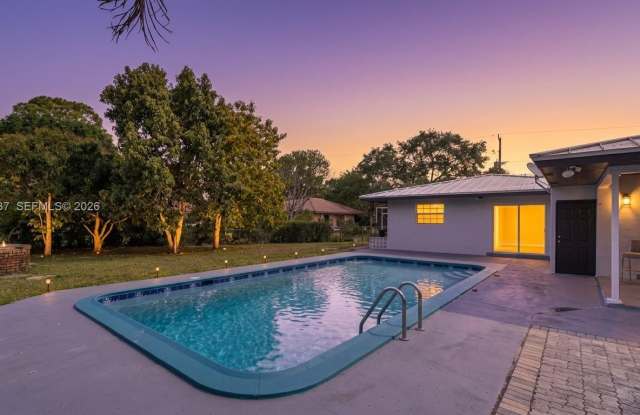 3504 NW 85th Ave photos photos