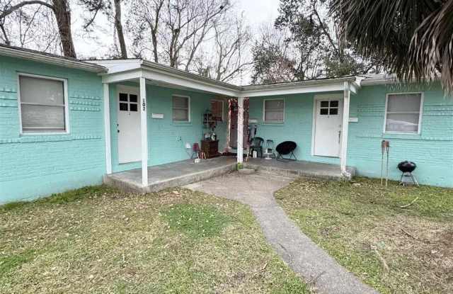 102 Jardine Rd - 102 Jardine Road, Warrington, FL 32507 102 Jardine Rd - 102 Jardine Road, Warrington, FL 32507