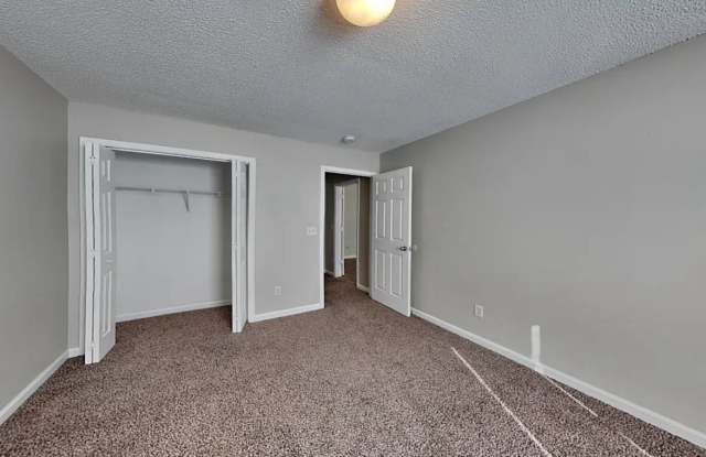 1010 Symphony Drive photos photos