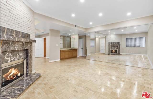 5340 Wilkinson Ave unit: 6 photos photos