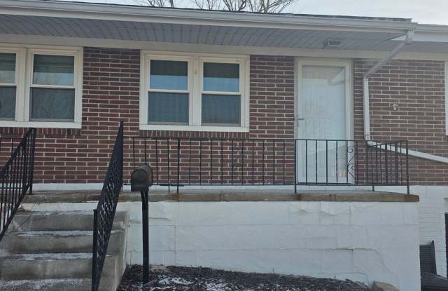 Spacious Three Bedroom! photos photos