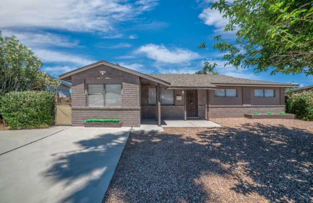 SINGLE STORY - NO HOA - REMODELED - READY FOR MOVE IN - 4BEDS + OFFICE/DEN photos photos