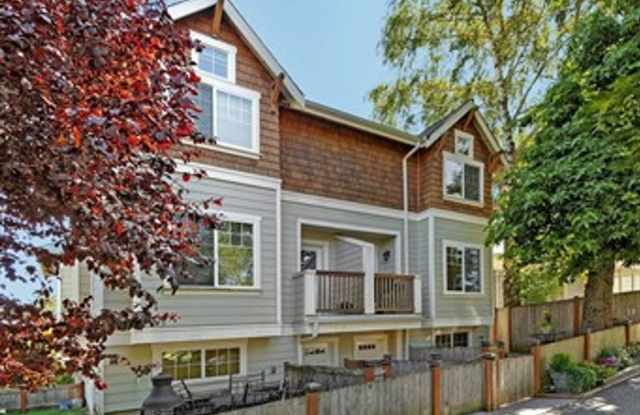 2-bedroom, 2.5-bathroom Licton Springs Townhome! photos photos