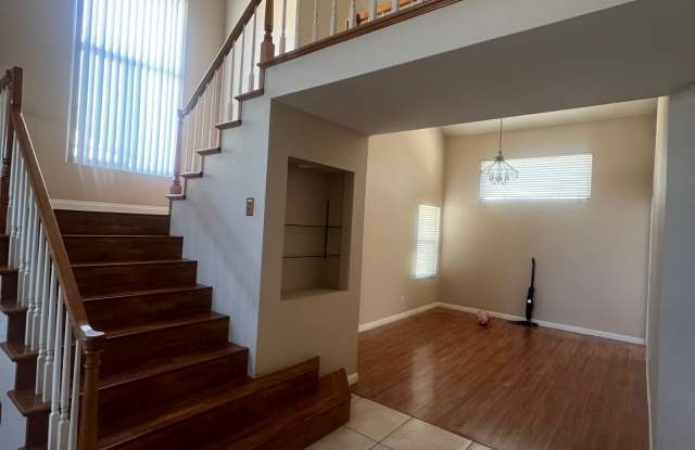 41296 Magnolia Street Gallery 2