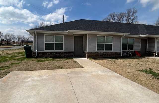 644 Hidden Springs Drive Gallery 1