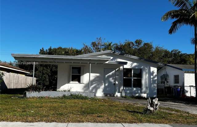 2837 NW 8th St photos photos