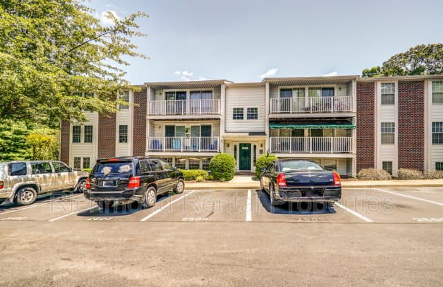 7600 Roscommon Court photos photos