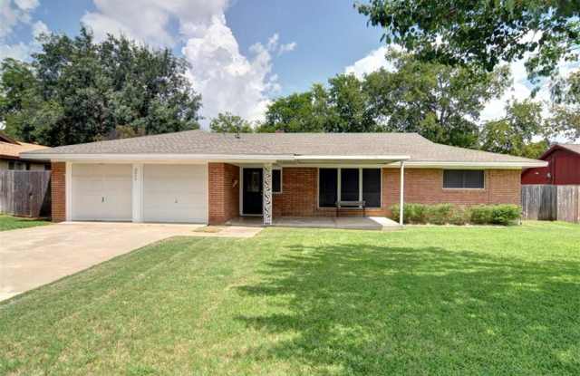 3909 Willow Bend Road Gallery 2
