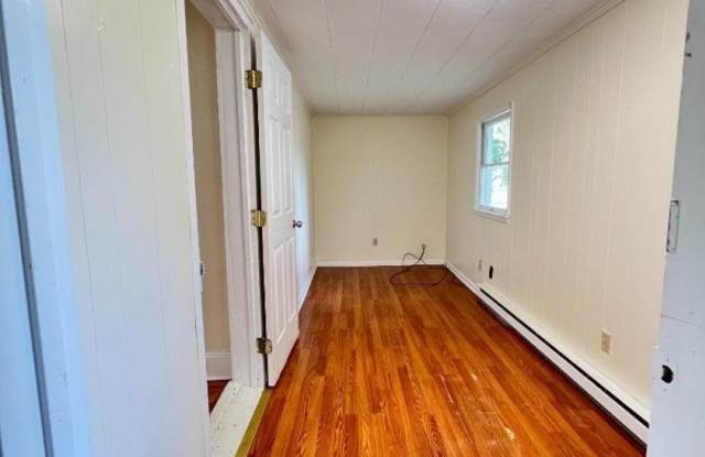 285 Rutherford Ave Gallery 2