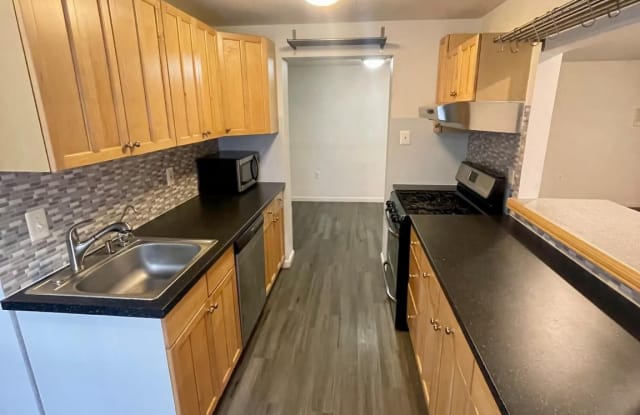 5915 MAYFLOWER COURT - 5915 Mayflower Court, Alexandria, VA 22312