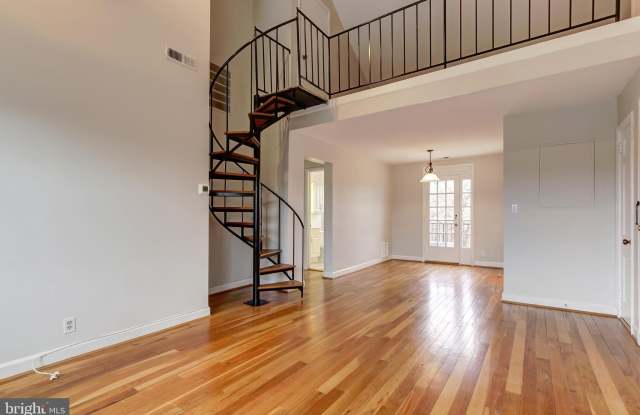 2856 S BUCHANAN STREET - 2856 South Buchanan Street, Arlington, VA 22206